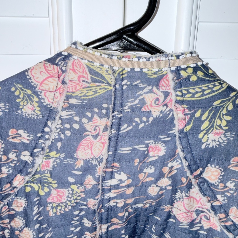 Free People Meadow Quilted Floral Slim Fit Jacket Size L Blue Pink Zip Front - Picture 9 of 10